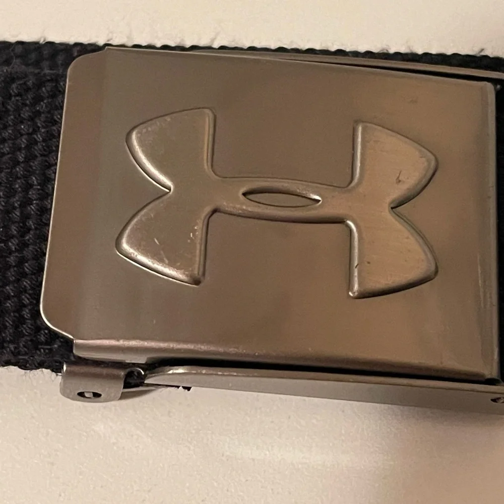 Beautiful small size Under armour belt for youth boy